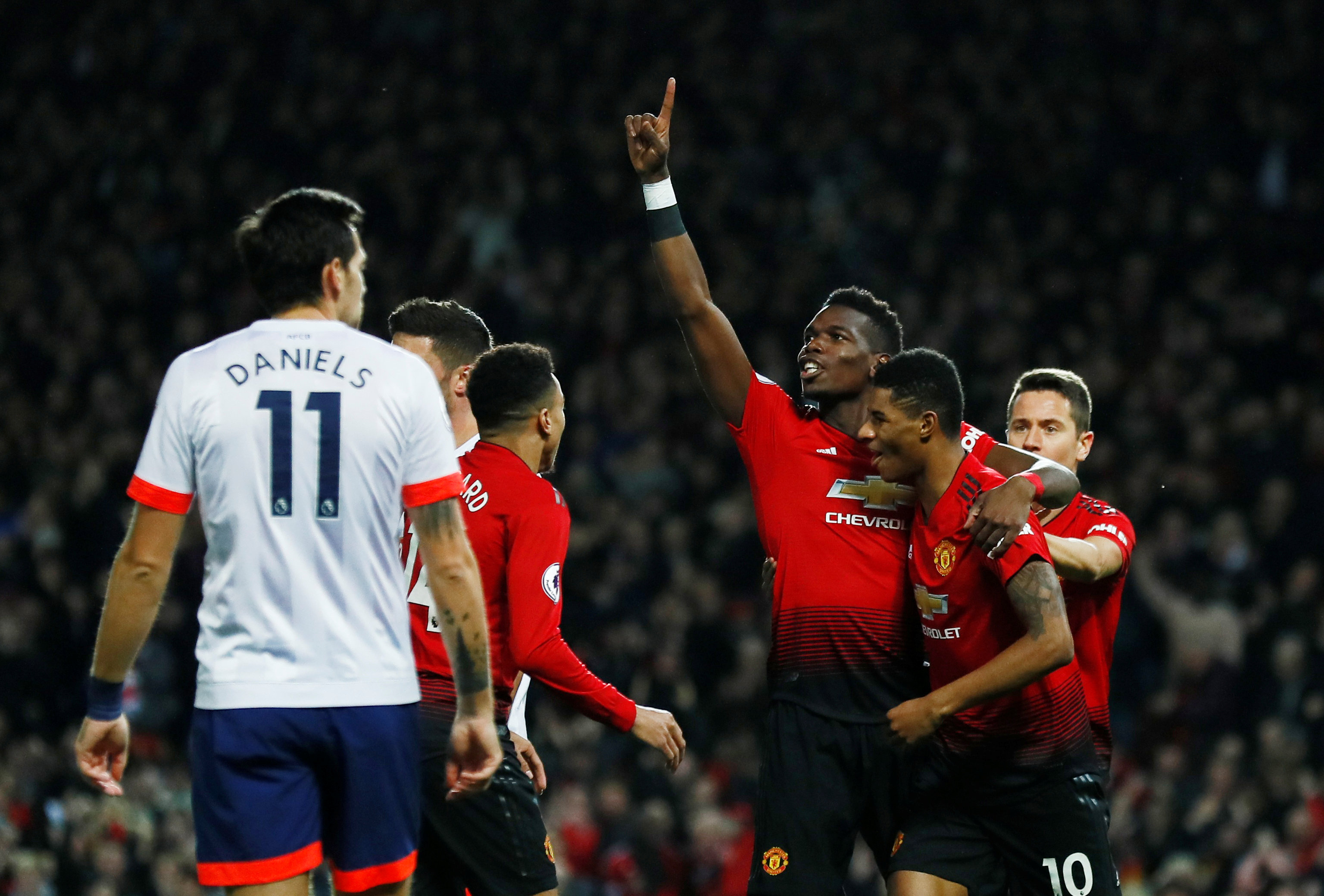 在纪律和自 在纪律和自