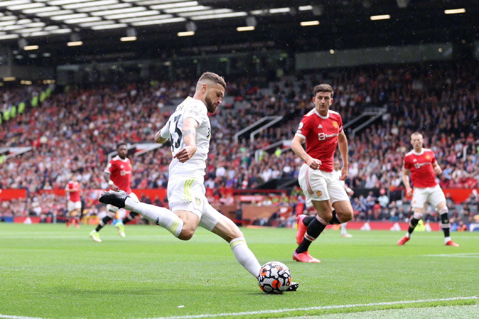 迪马济奥：尤文正认真追求奥斯梅恩，已与球员团队接触.