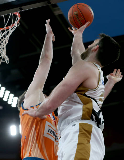 赛中的统治 赛中的统治